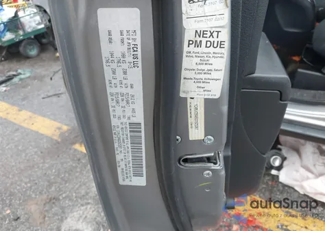 2016 Jeep Compass Sport z USA, uszkodzony, nr VIN 1C4NJCBA6GD525397